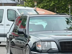Schwarz Gebraucht 1995 Mercedes E280 AMG Kombi | 7.000 €