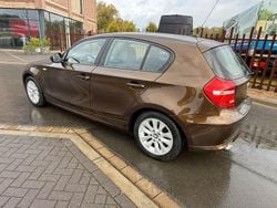 Braun Gebraucht 2009 BMW 120 Lifestyle Kleinwagen | 4.400 € (Guter Preis)