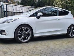 Weiß Gebraucht 2018 Ford Fiesta ST-Line Limousine | 10.999 €