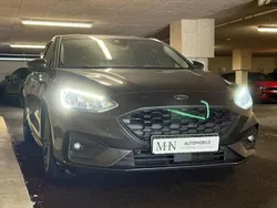 Grau Gebraucht 2019 Ford Focus ST-Line Limousine | 11.500 € (Superpreis)