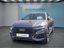 Grau Gebraucht 2021 Audi Q8 S-Line SUV | 53.199 € (Fairer Preis)