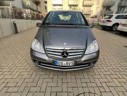 Grau Gebraucht 2009 Mercedes A150 Elegance Van / Kleinbus | 7.900 € (Teuer)