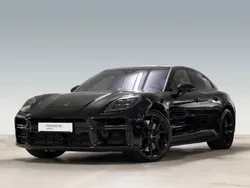 Tiefschwarzmetallic Gebraucht 2024 Porsche Panamera Turbo E-Hybrid Limousine | 196.800 € (Superpreis)