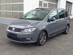 Grau Gebraucht 2020 VW Sharan Highline Van / Kleinbus | 23.490 € (Fairer Preis)