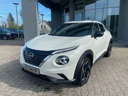 Brilliant white (m) Gebraucht 2023 Nissan Juke N-Connecta SUV | 17.799 € (Superpreis)
