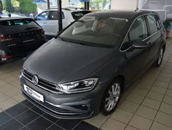 Grau Gebraucht 2020 VW Golf Sportsvan Highline Van / Kleinbus | 20.990 € (Etwas zu teuer)