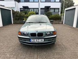 Grün Gebraucht 2001 BMW 330 Kombi | 6.800 € (Fairer Preis)