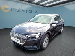 Grau Gebraucht 2022 Audi e-tron S-Line SUV | 42.849 € (Fairer Preis)