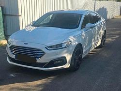 Weiß Gebraucht 2019 Ford Mondeo Limousine | 19.800 € (Etwas zu teuer)