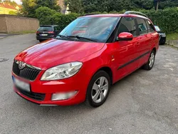 Rot Gebraucht 2013 Skoda Fabia Fresh Kombi | 2.600 € (Guter Preis)
