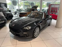 Schwarz Gebraucht 2017 Fiat 124 Spider Lusso Cabrio | 17.490 € (Etwas zu teuer)