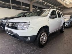 Weiß Gebraucht 2015 Dacia Duster Lauréate SUV | 7.499 € (Fairer Preis)