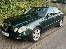 Grün Gebraucht 2006 Mercedes E320 Avantgarde Limousine | 7.650 €