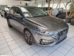 Grau Gebraucht 2023 Hyundai i30 Trend Limousine | 17.490 € (Fairer Preis)