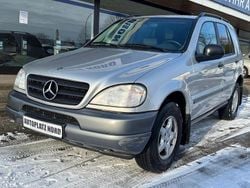 Silber Gebraucht 1998 Mercedes ML320 SUV | 10.999 €