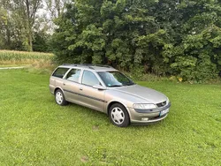 Gold Gebraucht 1999 Opel Vectra Kombi | 1.800 € (Fairer Preis)