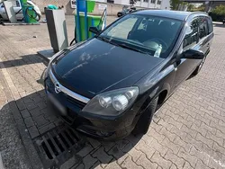 Schwarz Gebraucht 2006 Opel Astra Kombi | 1.660 € (Fairer Preis)