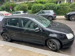 Schwarz Gebraucht 2006 VW Golf V Style Kombi | 2.300 € (Fairer Preis)