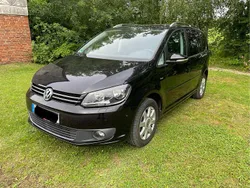 Schwarz Gebraucht 2014 VW Touran Life Van / Kleinbus | 7.999 € (Fairer Preis)