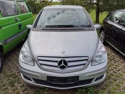 Grau Gebraucht 2006 Mercedes B170 Van / Kleinbus | 2.500 €