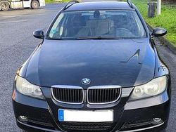 Schwarz Gebraucht 2007 BMW 318 Kombi | 3.400 €
