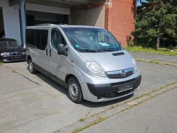 Grau Gebraucht 2007 Opel Vivaro Van | 6.800 €