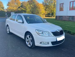 Weiß Gebraucht 2011 Skoda Octavia Ambition Limousine | 8.900 € (Guter Preis)
