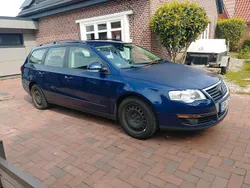 Blau Gebraucht 2010 VW Passat Kombi | 2.500 €
