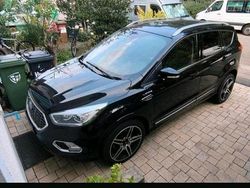 Schwarz Gebraucht 2016 Ford Kuga Vignale SUV | 21.999 €
