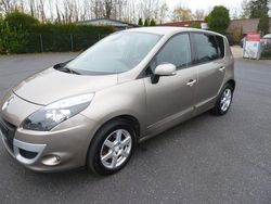 Gold Gebraucht 2010 Renault Scénic III Dynamique Van / Kleinbus | 2.650 € (Fairer Preis)