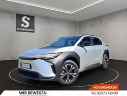 Cosmic silber metallic Neu 2025 Toyota bZ4X SUV | 36.980 € (Guter Preis)