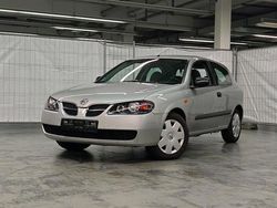 Silber Gebraucht 2002 Nissan Almera Kleinwagen | 3.490 € (Teuer)