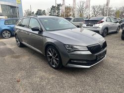 Grau Gebraucht 2022 Skoda Superb SportLine Kombi | 30.499 € (Fairer Preis)