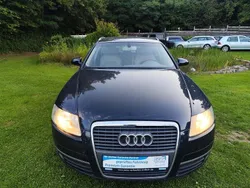 Blau Gebraucht 2006 Audi A6 Ambiente Kombi | 1.790 €