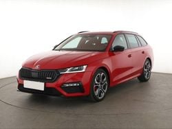Velvet rot perleffekt (metallic) Gebraucht 2024 Skoda Octavia RS Kombi | 34.400 € (Guter Preis)