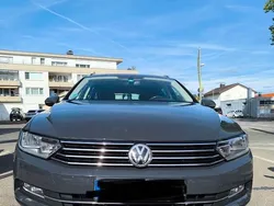 Grau Gebraucht 2015 VW Passat Kleinwagen | 13.100 € (Fairer Preis)