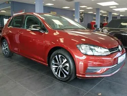 Rot Gebraucht 2019 VW Golf VII IQ Drive Limousine | 12.980 € (Guter Preis)