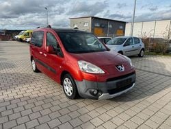 Rot Gebraucht 2010 Peugeot Partner Tepee Family Van / Kleinbus | 3.990 € (Superpreis)