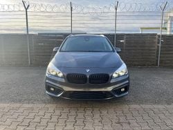 Grau Gebraucht 2017 BMW 218 Gran Tourer Advantage Van / Kleinbus | 11.700 € (Guter Preis)