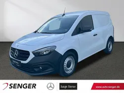 Weiß Gebraucht 2023 Mercedes Citan 112 Van / Kleinbus | 20.052 € (Guter Preis)