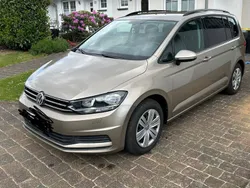 Beige Gebraucht 2017 VW Touran Comfortline Van / Kleinbus | 13.800 € (Fairer Preis)