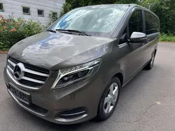 Grau Gebraucht 2017 Mercedes V250 Van / Kleinbus | 32.900 € (Superpreis)