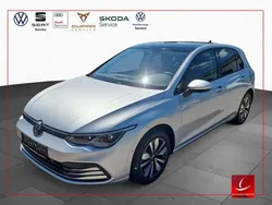 Reflexsilber metallic Gebraucht 2024 VW Golf VIII Move Limousine | 30.960 € (Etwas zu teuer)