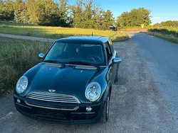 Grün Gebraucht 2002 Mini Cooper Kleinwagen | 1.000 €