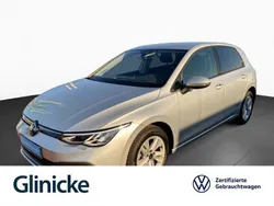 Reflexsilber metallic Gebraucht 2023 VW Golf VIII Life Limousine | 24.933 € (Fairer Preis)