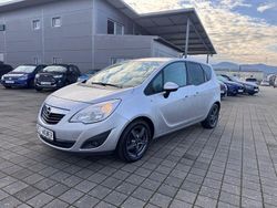 Silber Gebraucht 2011 Opel Meriva Design Edition Van / Kleinbus | 6.499 € (Teuer)