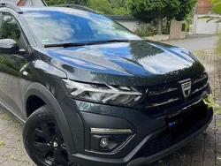 Grau Gebraucht 2022 Dacia Jogger Extreme Kombi | 18.200 € (Fairer Preis)