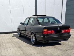 Schwarz Gebraucht 1995 BMW 525 Executive Limousine | 10.000 €