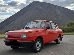 Rot Gebraucht 1987 Wartburg 353 Limousine | 8.200 €