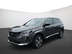 Platingrau Gebraucht 2023 Peugeot 5008 Allure Van / Kleinbus | 26.190 € (Guter Preis)